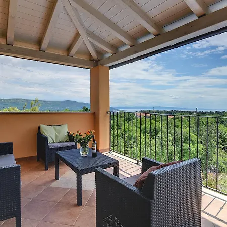 Herrliche Mit Pool, Whirlpool, Sauna, Fitnessraum,wifi Und Nur 2 Km Vom Entfernt Сasa de vacaciones *