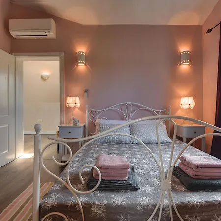Сasa de vacaciones Herrliche Mit Pool, Whirlpool, Sauna, Fitnessraum,wifi Und Nur 2 Km Vom Entfernt Krnica