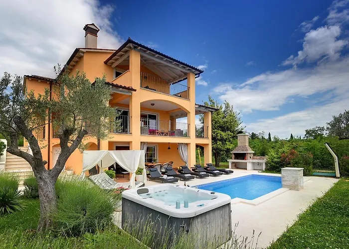 Herrliche Mit Pool, Whirlpool, Sauna, Fitnessraum,wifi Und Nur 2 Km Vom Entfernt Prázdninový dům Krnica